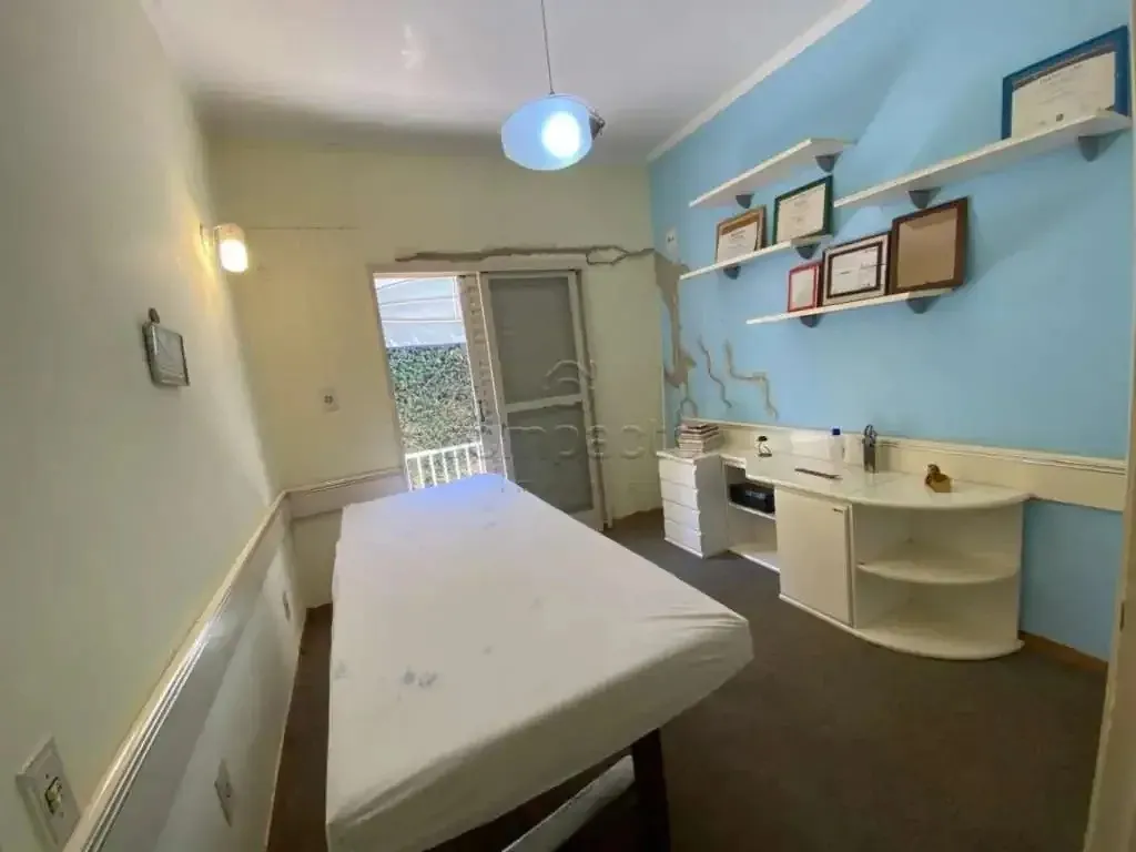 Casa com 3 quartos à venda, 225m² — foto 24 de 43