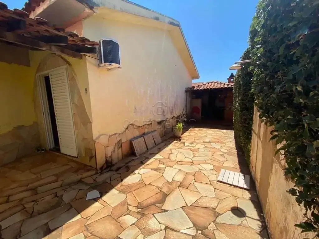 Casa com 3 quartos à venda, 225m² — foto 36 de 43