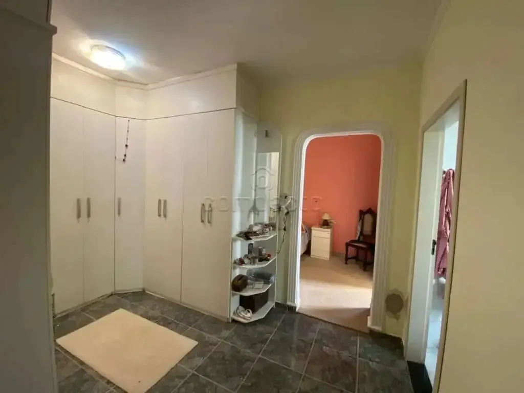 Casa com 3 quartos à venda, 225m² — foto 22 de 43