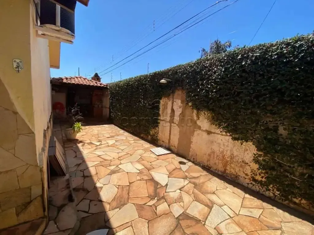 Casa com 3 quartos à venda, 225m² — foto 35 de 43