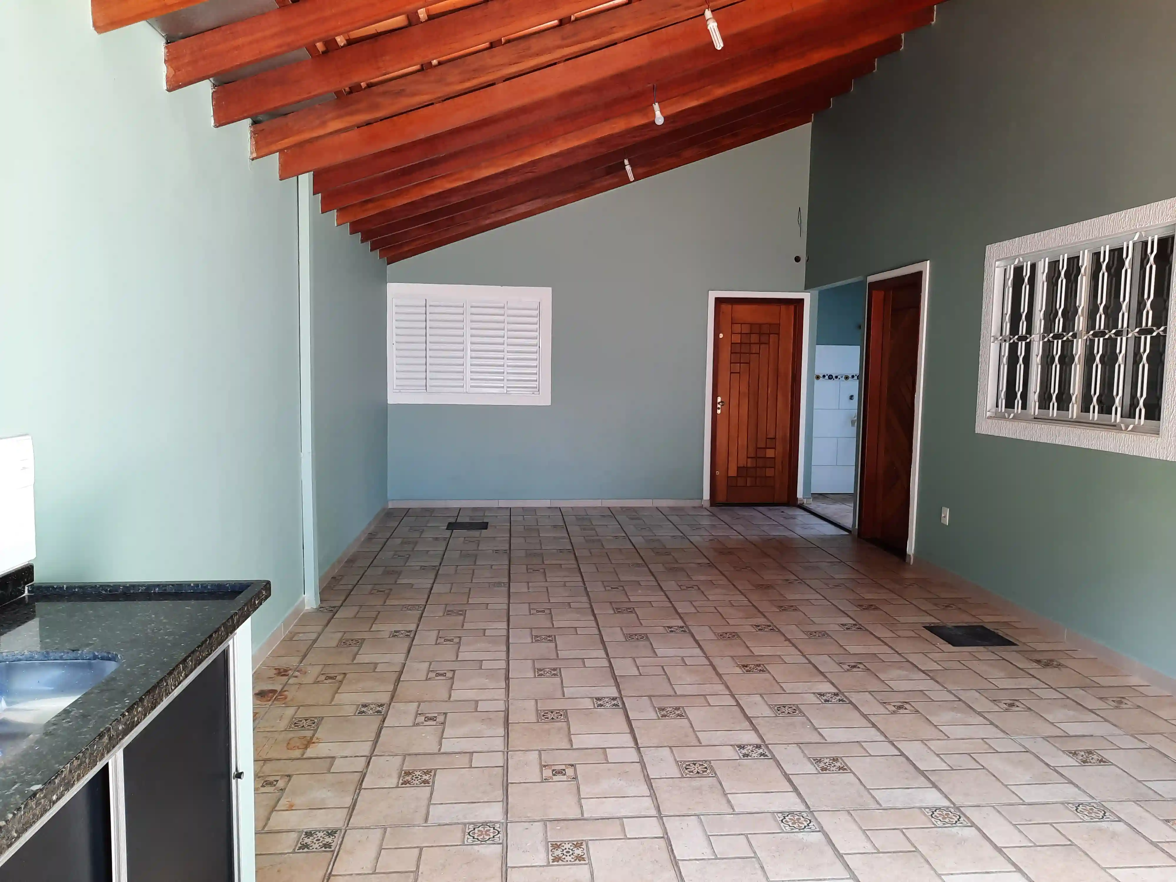 Casa com 2 quartos à venda, 120m² — foto 1 de 11
