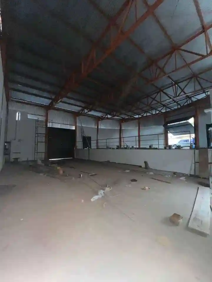 Galpão / Depósito / Armazém  para aluguel, 390m² — foto 3 de 4