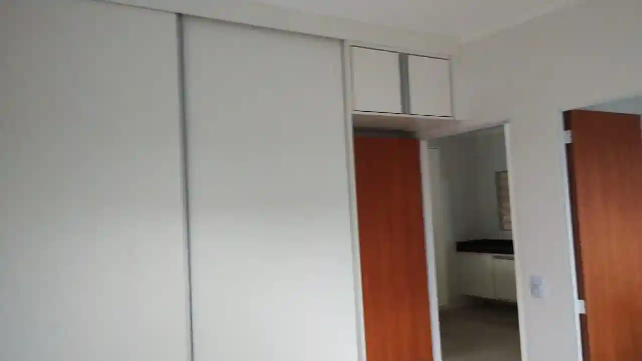 Casa de Vila com 3 quartos à venda, 230m² — foto 3 de 13