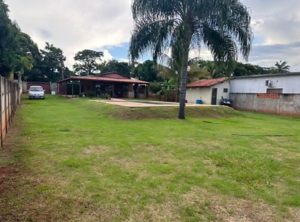 Fazenda / Sítio / Chácara com 2 quartos à venda, 1080m² — foto 8 de 17