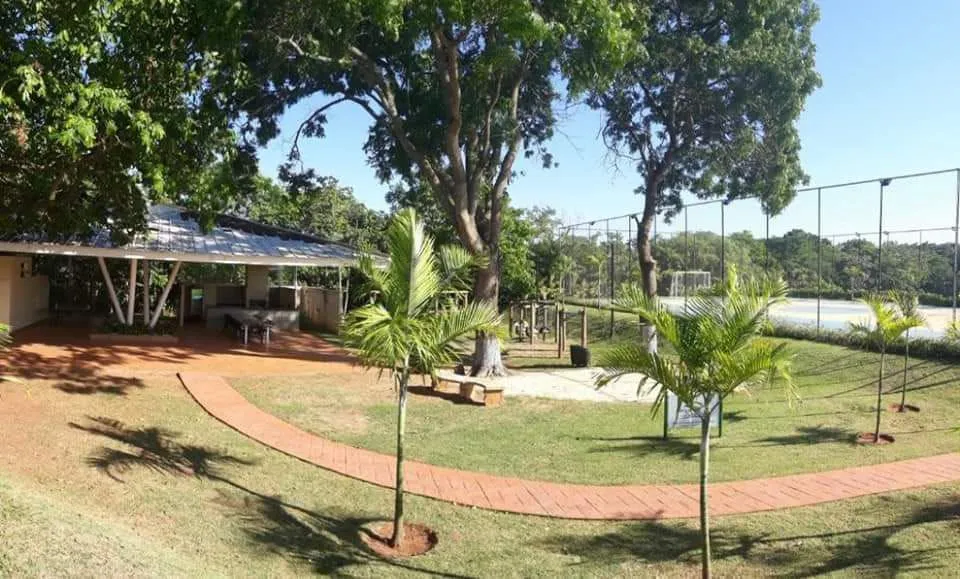 Terreno / Lote / Condomínio à venda — foto 1 de 4