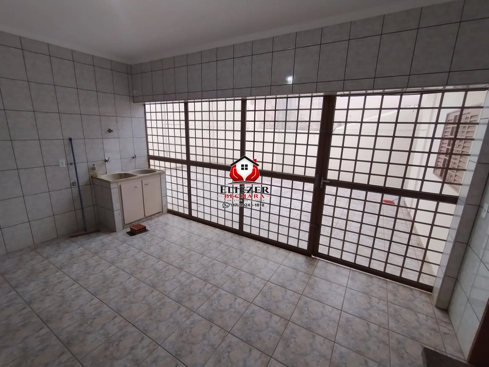 Casa com 3 quartos à venda, 165m² — foto 31 de 35