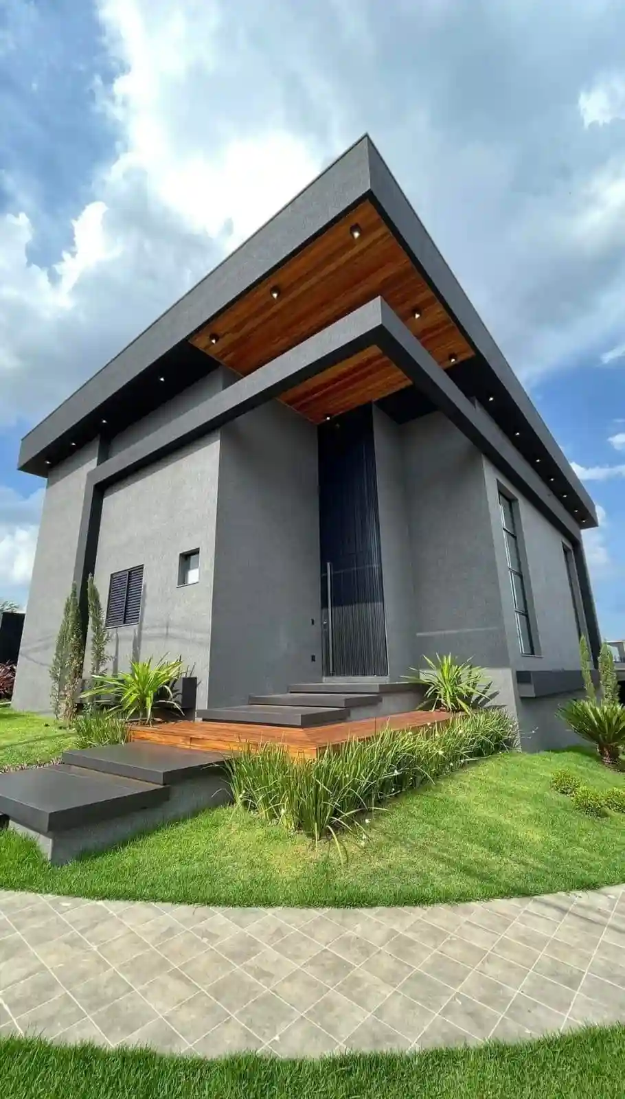 Casa de Condomínio com 3 quartos à venda, 477m² — foto 1 de 31