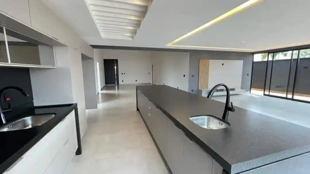 Casa de Condomínio com 3 quartos à venda, 477m² — foto 5 de 31