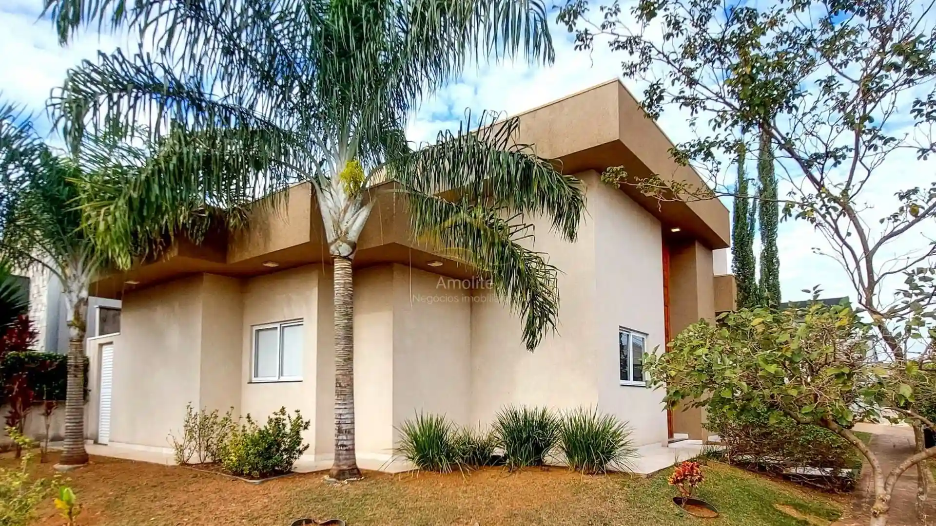 Casa de Condomínio com 3 quartos à venda, 180m² — foto 1 de 54