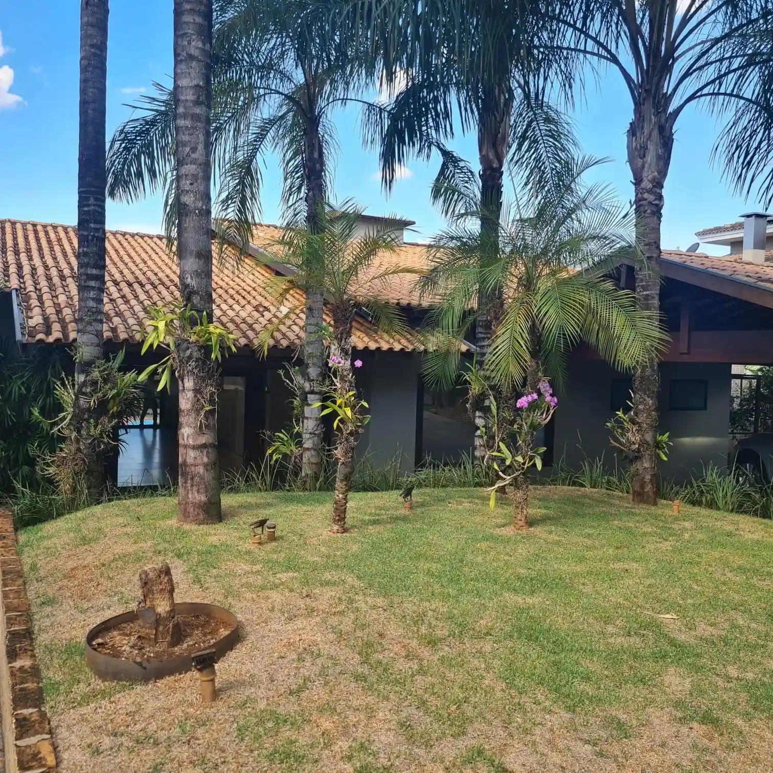 Casa de Condomínio com 4 quartos para aluguel, 1000m² — foto 6 de 27