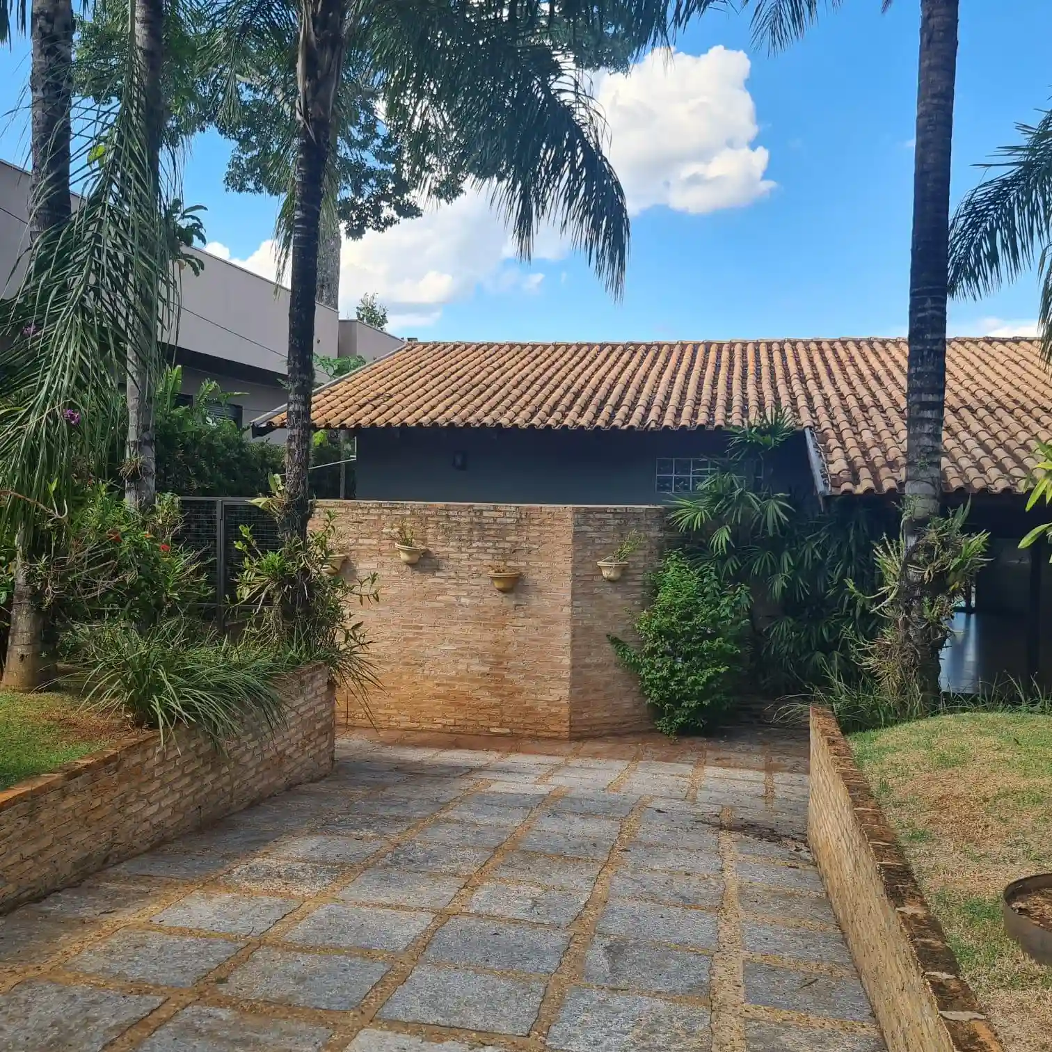 Casa de Condomínio com 4 quartos para aluguel, 1000m² — foto 5 de 27