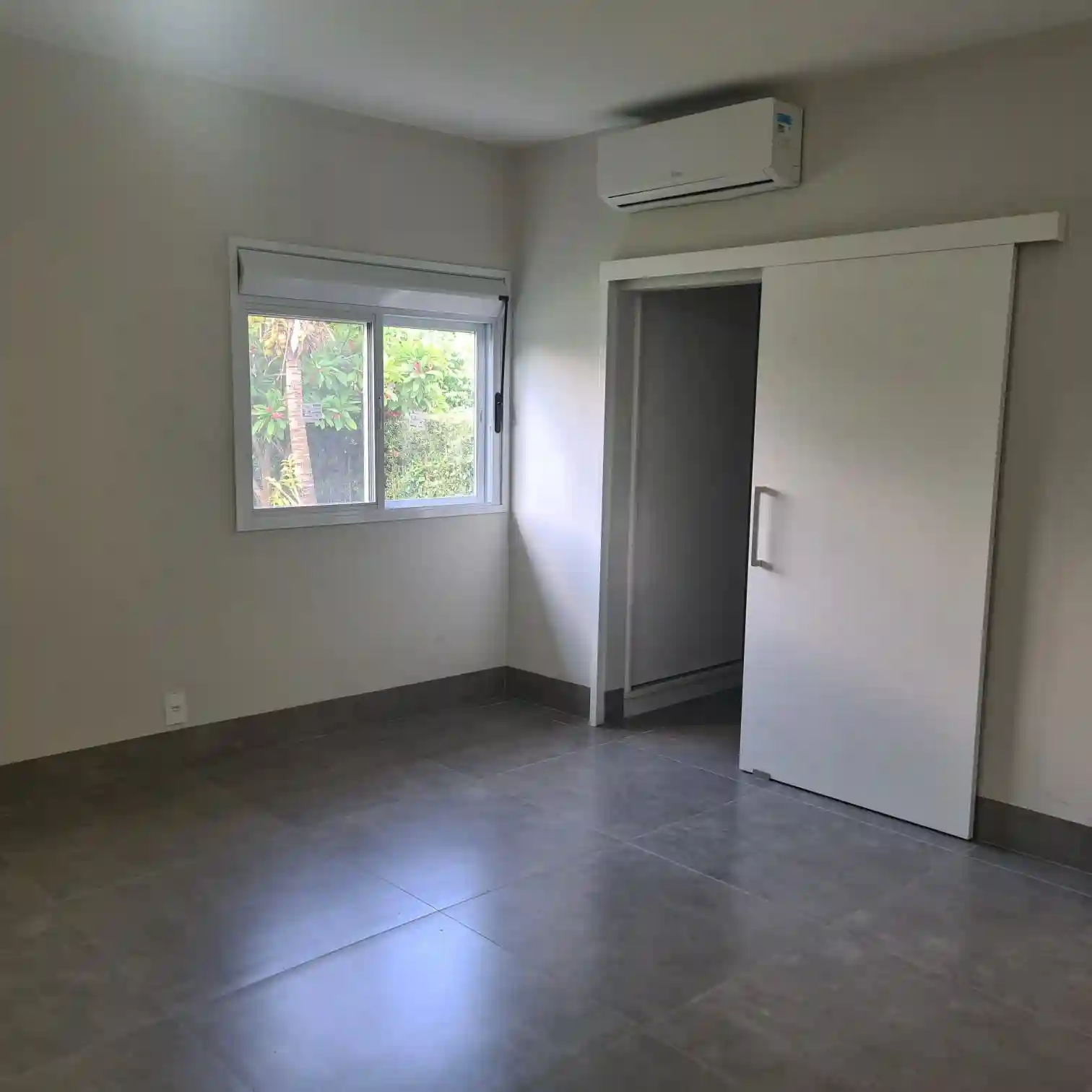 Casa de Condomínio com 4 quartos para aluguel, 1000m² — foto 25 de 27