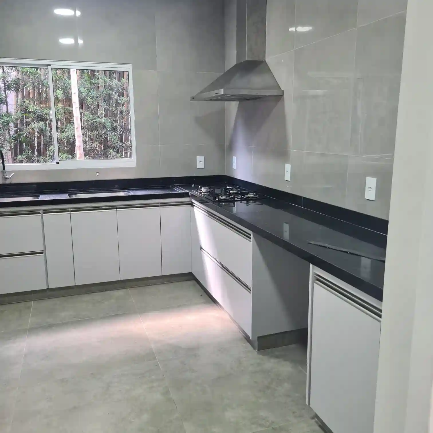 Casa de Condomínio com 4 quartos para aluguel, 1000m² — foto 21 de 27