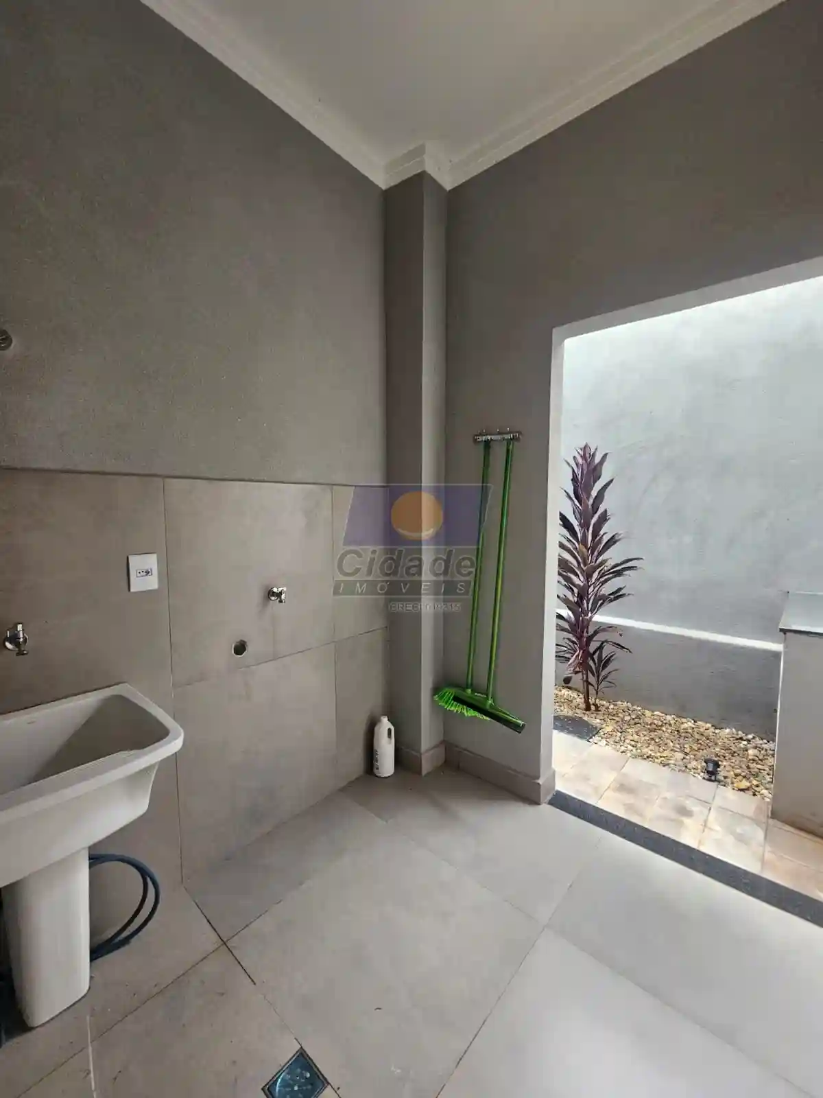 Casa com 3 quartos à venda, 108m² — foto 13 de 14