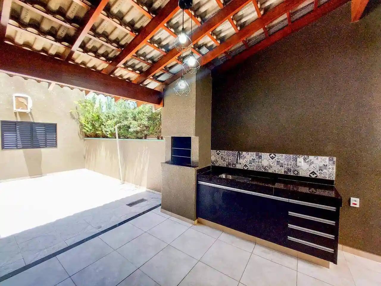 Casa de Condomínio com 3 quartos à venda, 200m² — foto 12 de 36