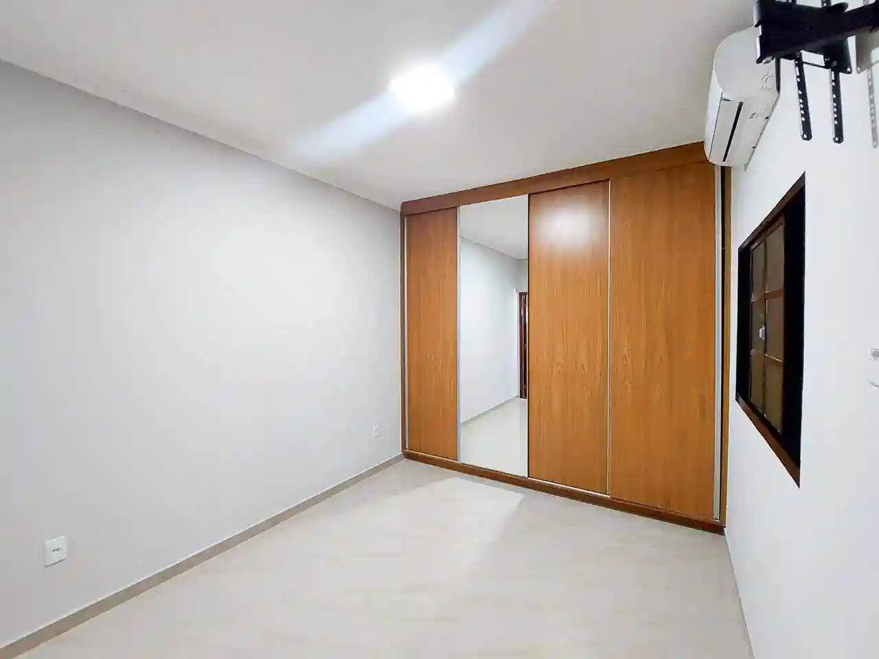 Casa de Condomínio com 3 quartos à venda, 200m² — foto 7 de 36