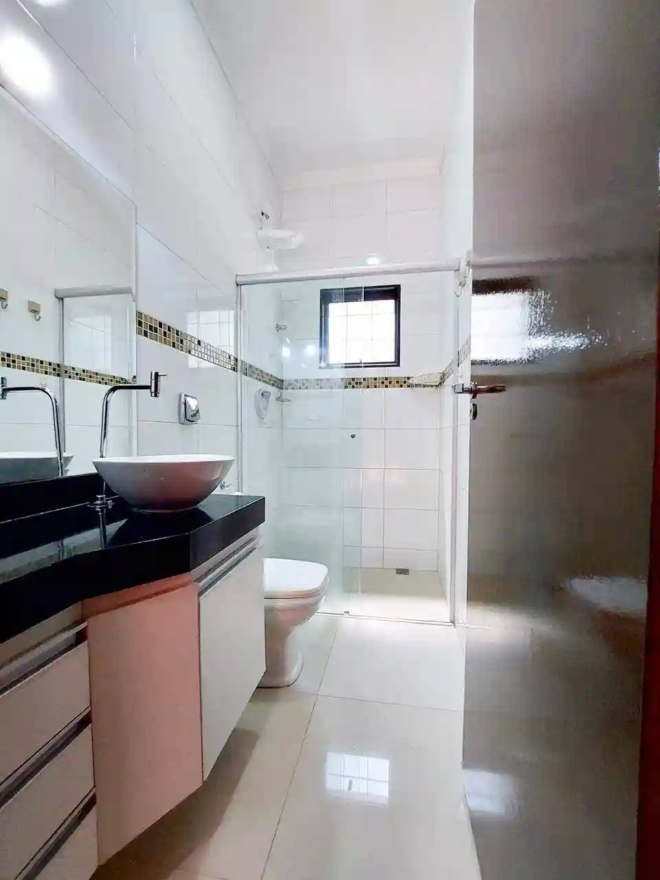 Casa de Condomínio com 3 quartos à venda, 200m² — foto 8 de 36