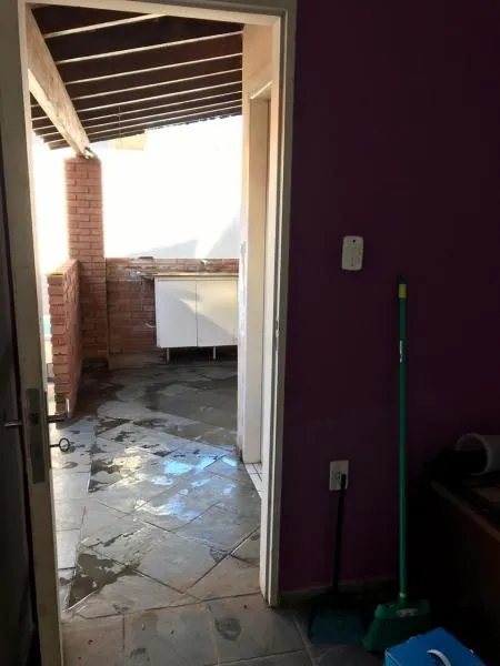 Casa à venda — foto 1 de 1