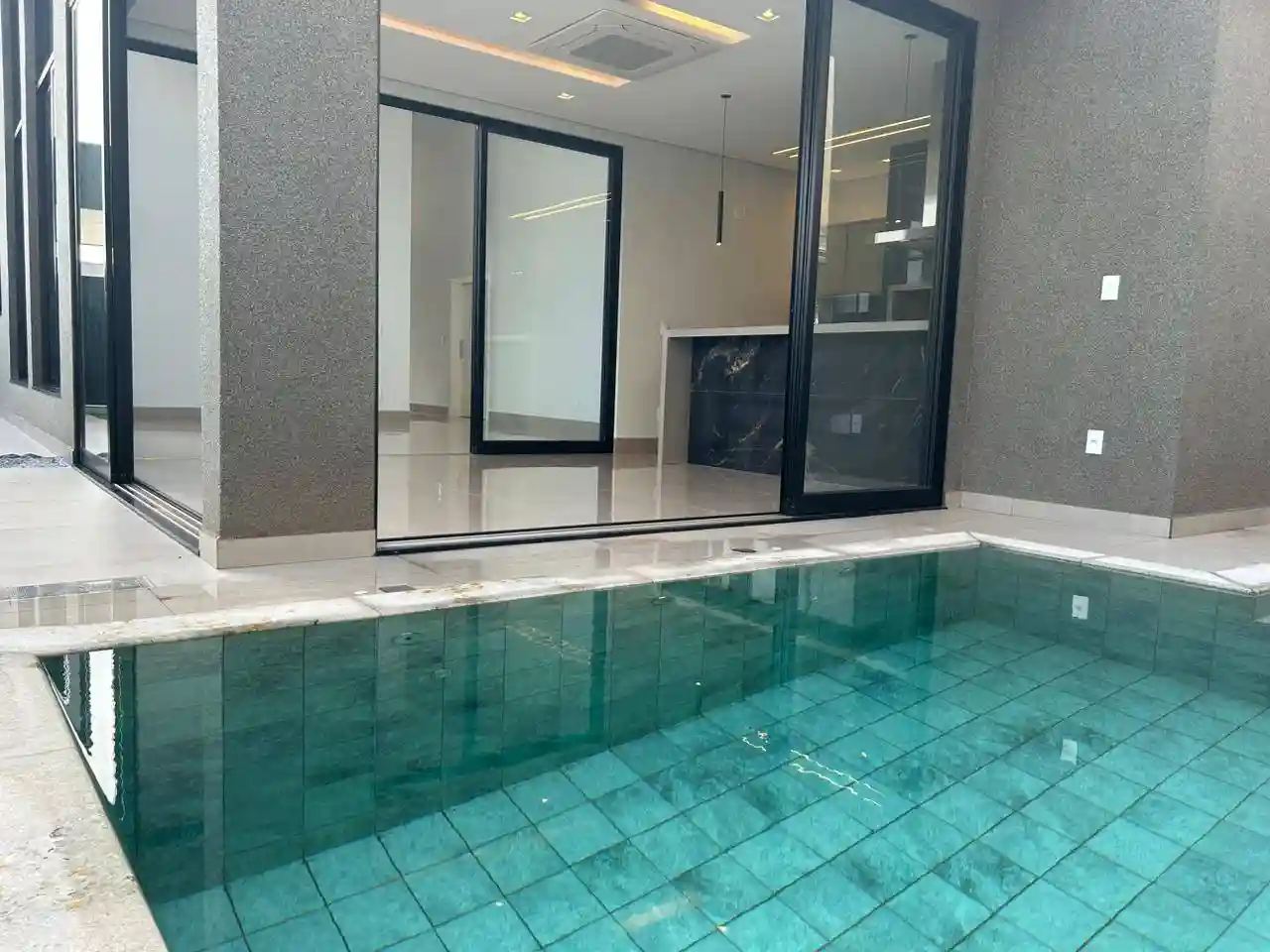 Casa de Condomínio com 3 quartos à venda, 244m² — foto 16 de 23