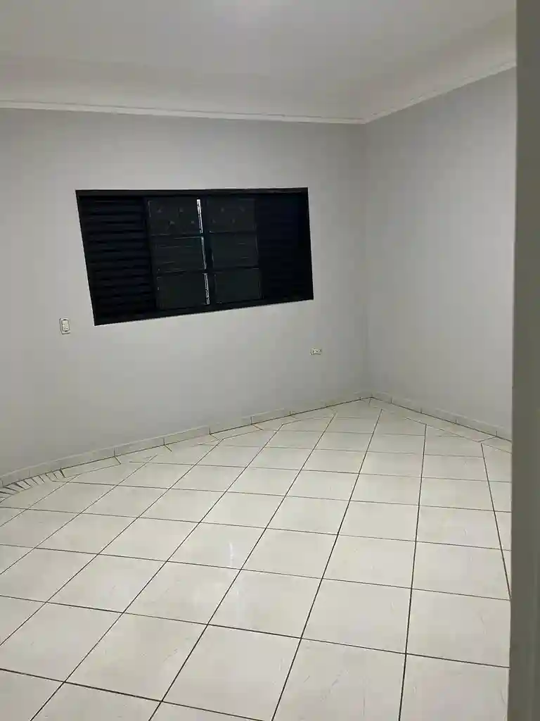 Casa com 3 quartos à venda, 200m² — foto 4 de 8