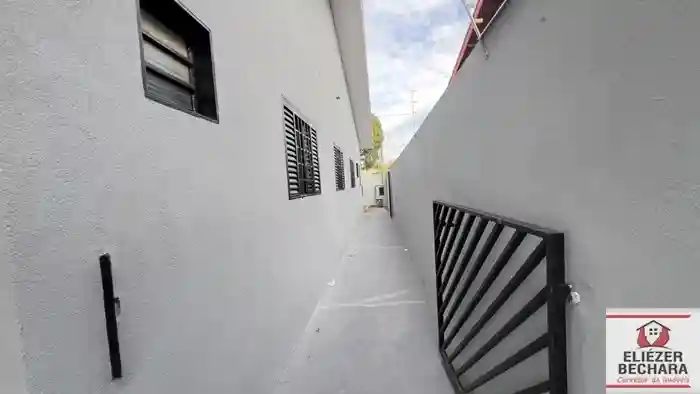 Casa com 3 quartos à venda, 200m² — foto 3 de 24