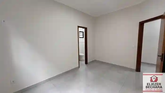 Casa com 3 quartos à venda, 200m² — foto 22 de 24