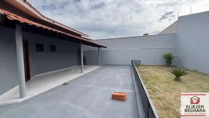 Casa com 3 quartos à venda, 200m² — foto 8 de 24