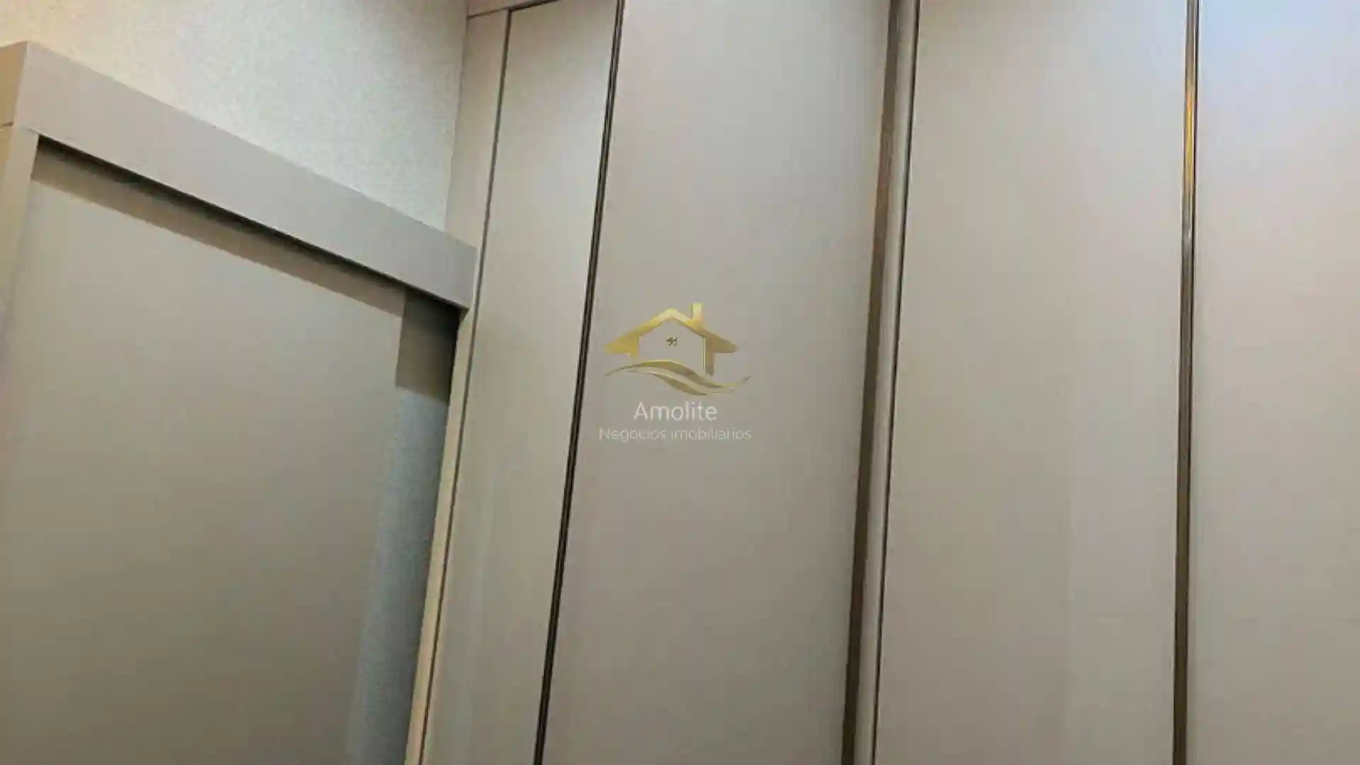 Casa de Condomínio com 3 quartos à venda, 198m² — foto 9 de 31