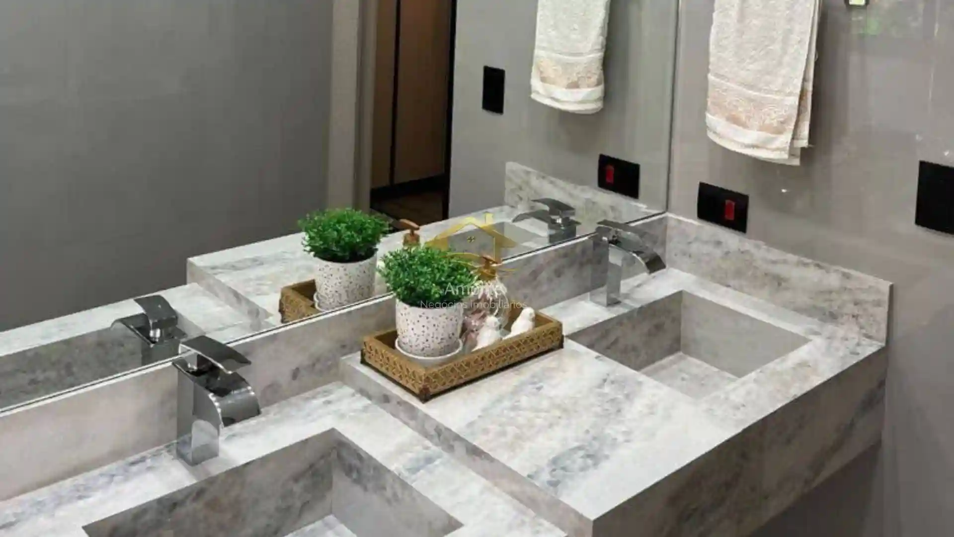 Casa de Condomínio com 3 quartos à venda, 198m² — foto 8 de 31