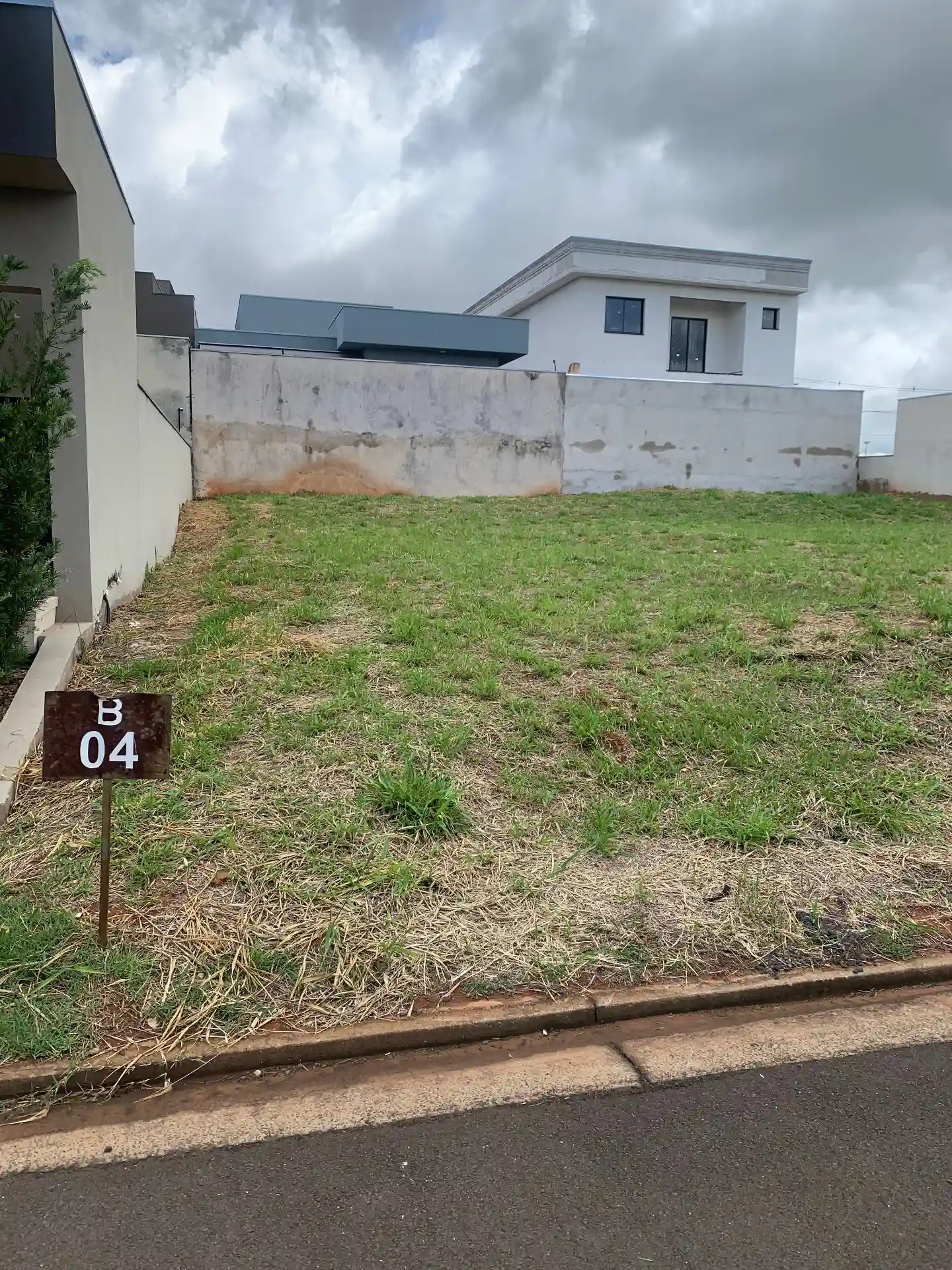 Terreno / Lote / Condomínio  à venda, 288m² — foto 3 de 11