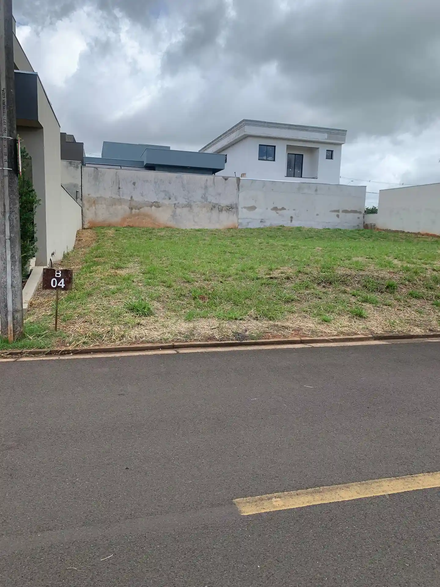 Terreno / Lote / Condomínio  à venda, 288m² — foto 2 de 11