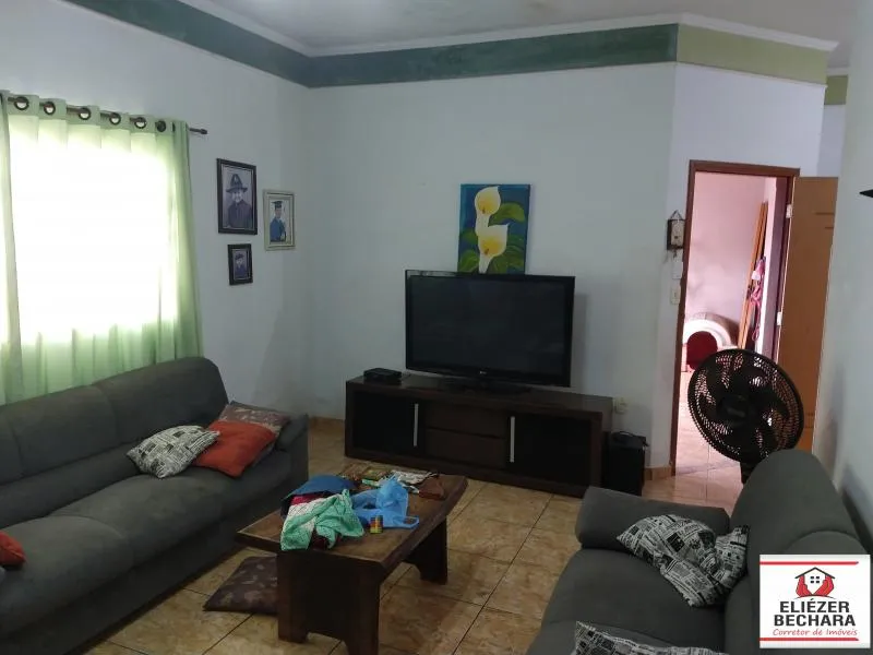 Casa à venda — foto 3 de 4
