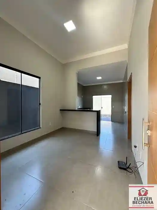 Casa com 3 quartos à venda, 92m² — foto 1 de 21