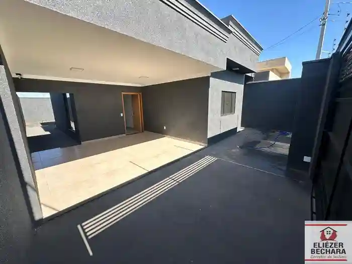 Casa com 3 quartos à venda, 92m² — foto 2 de 21