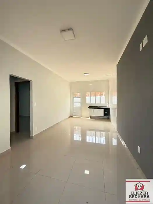 Casa com 2 quartos à venda, 70m² — foto 1 de 25