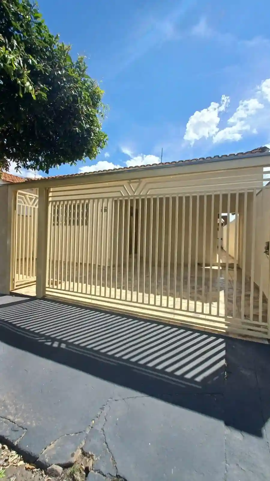 Casa com 3 quartos à venda, 115m² — foto 1 de 22