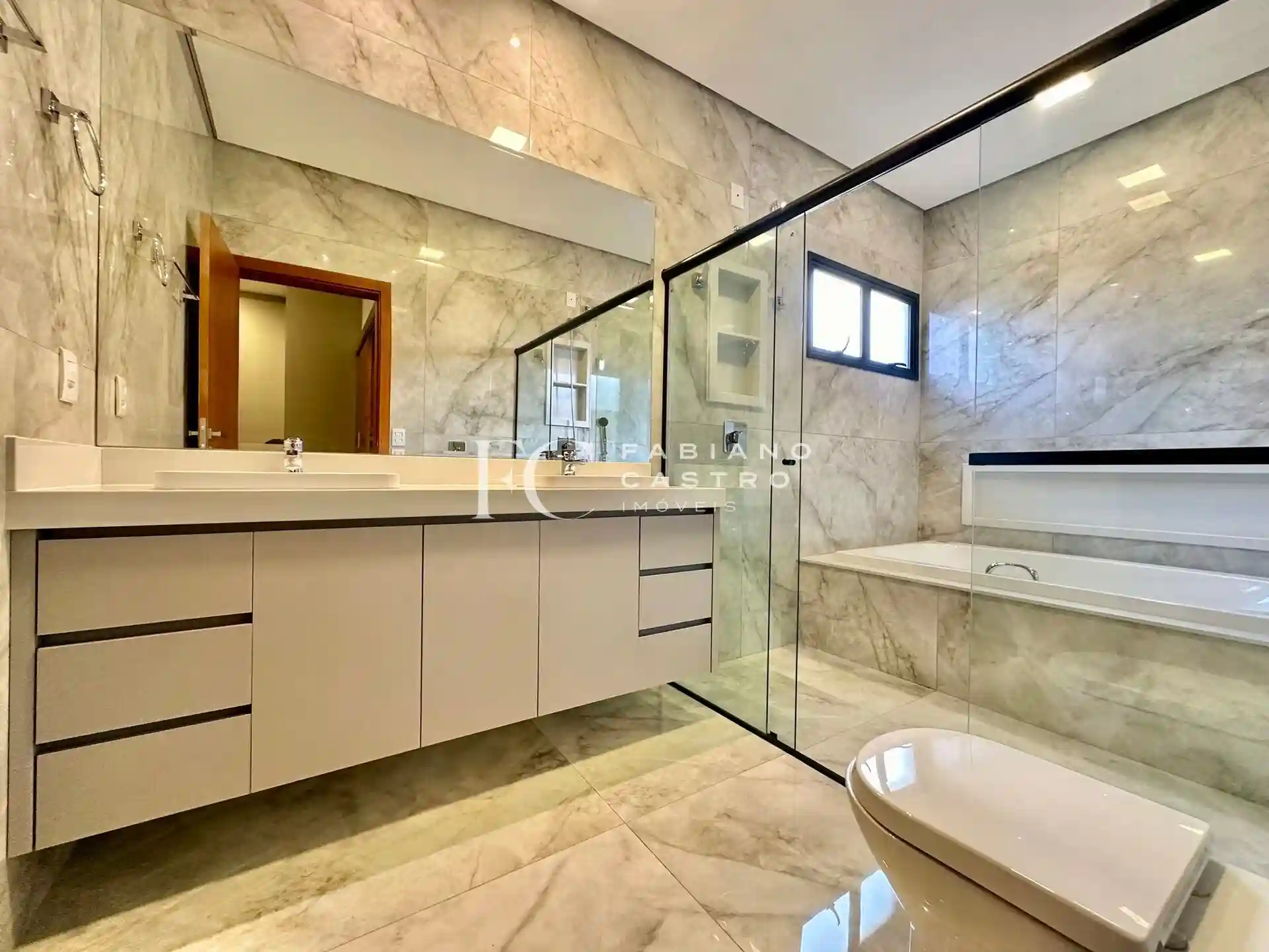 Casa de Condomínio com 3 quartos à venda, 210m² — foto 25 de 28