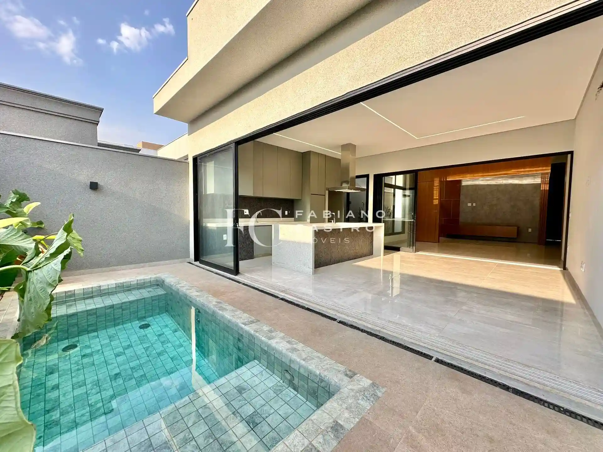 Casa de Condomínio com 3 quartos à venda, 210m² — foto 12 de 28