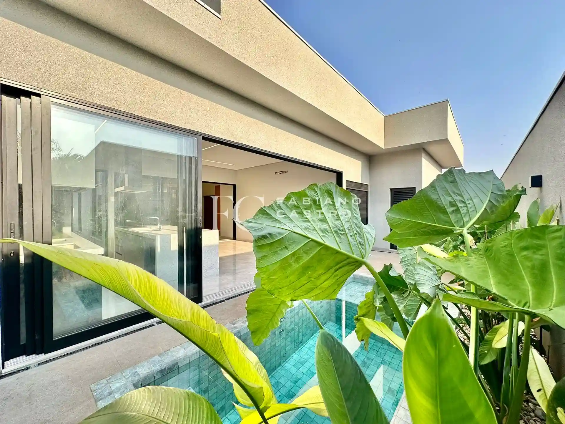 Casa de Condomínio com 3 quartos à venda, 210m² — foto 15 de 28