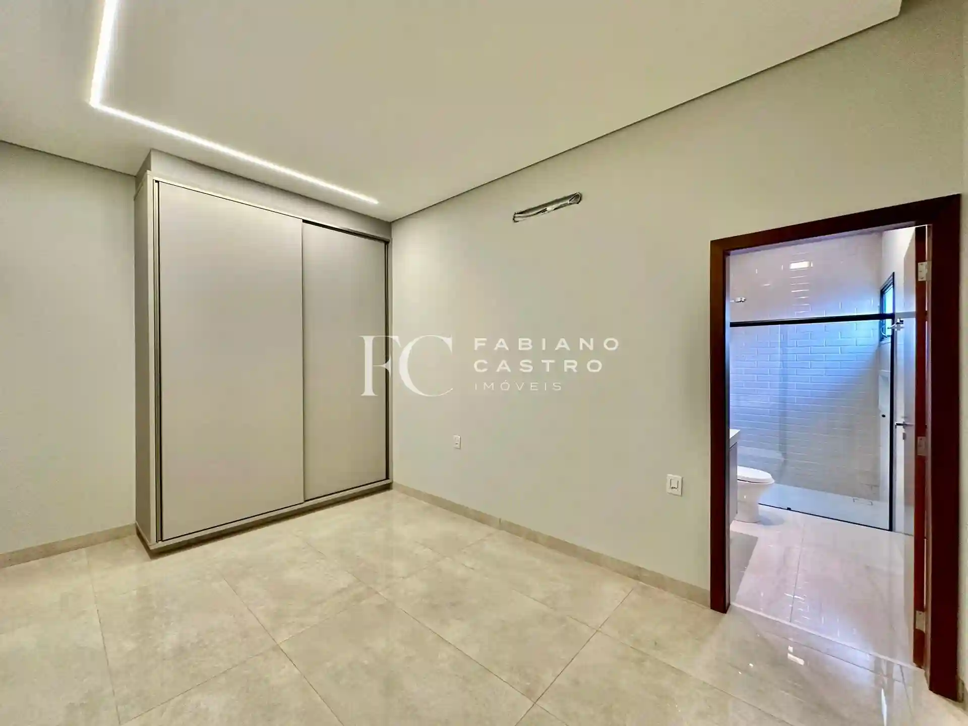 Casa de Condomínio com 3 quartos à venda, 210m² — foto 19 de 28