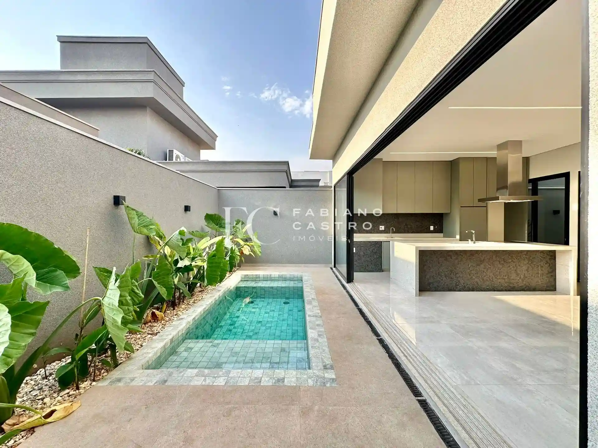 Casa de Condomínio com 3 quartos à venda, 210m² — foto 13 de 28