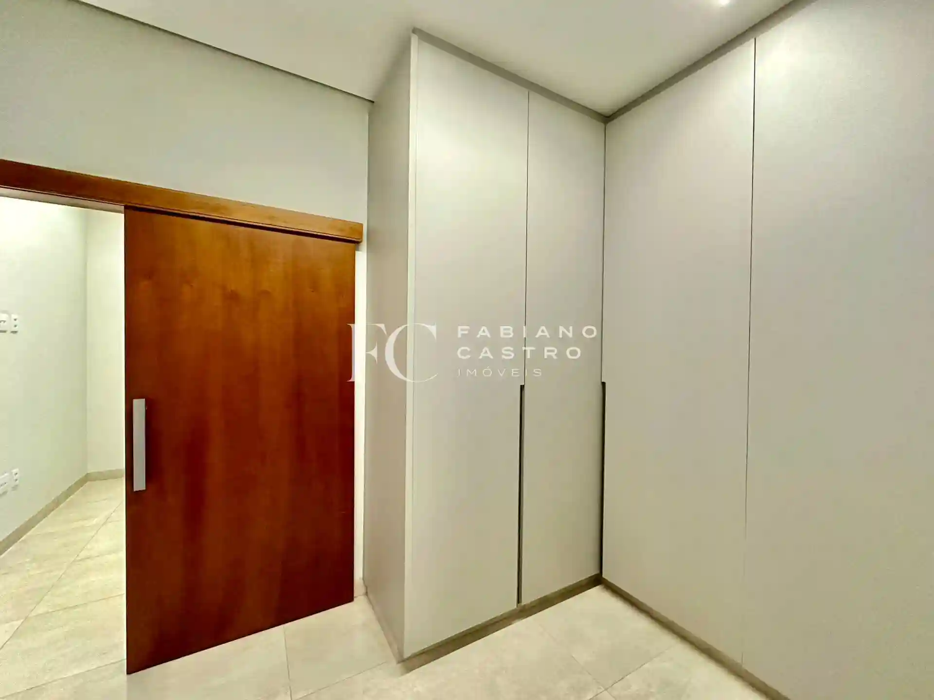 Casa de Condomínio com 3 quartos à venda, 210m² — foto 23 de 28