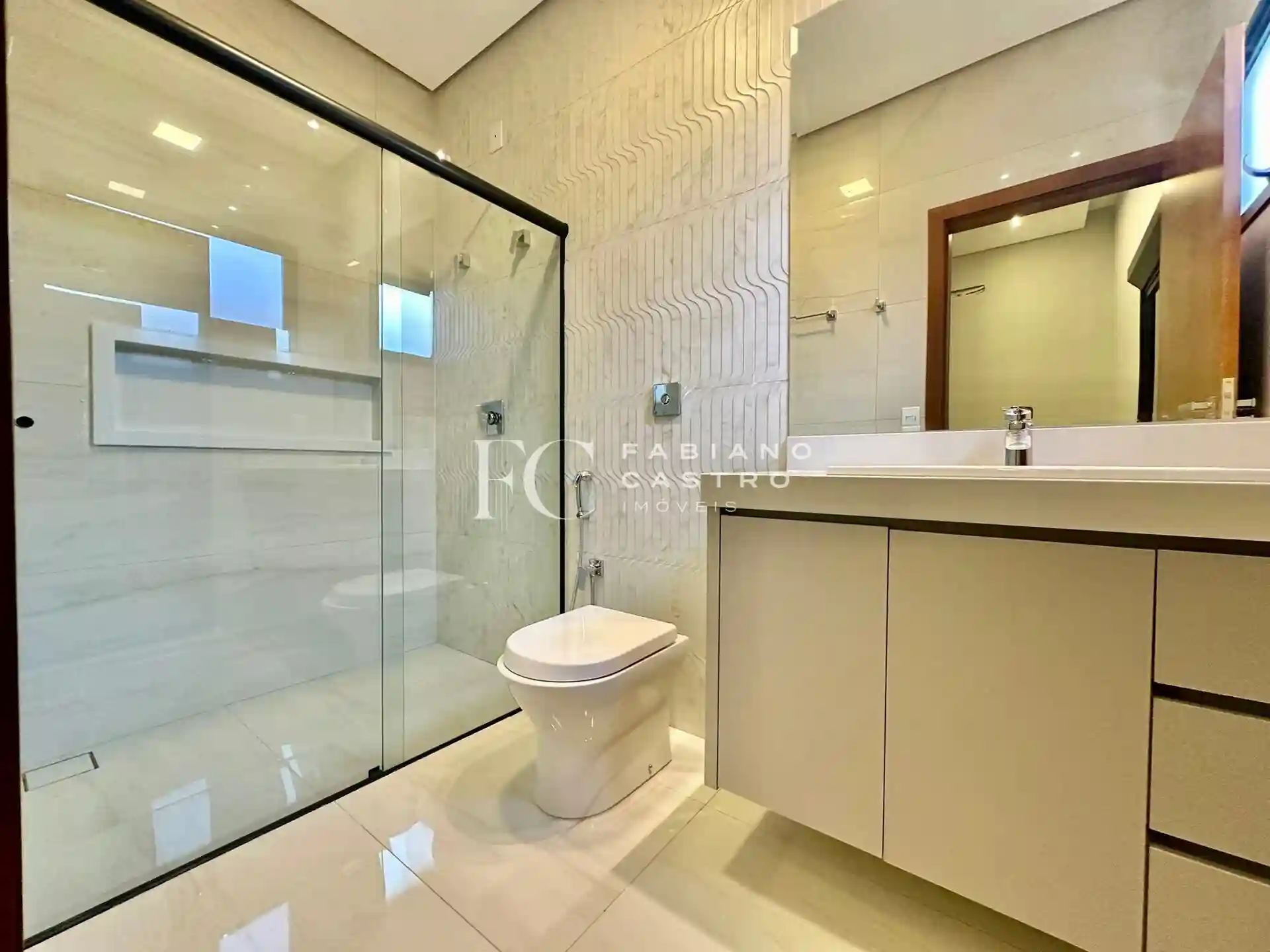 Casa de Condomínio com 3 quartos à venda, 210m² — foto 22 de 28