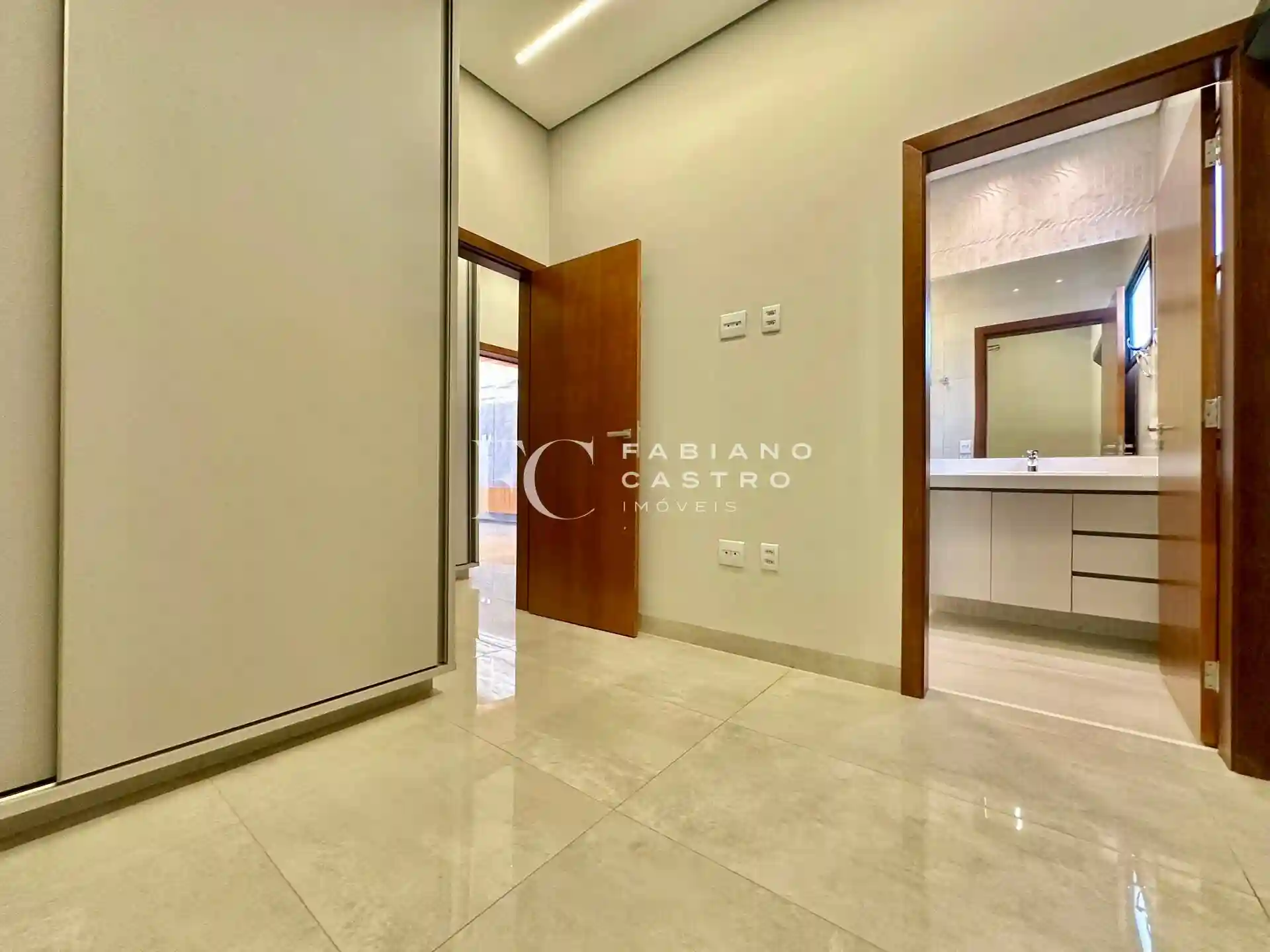 Casa de Condomínio com 3 quartos à venda, 210m² — foto 21 de 28
