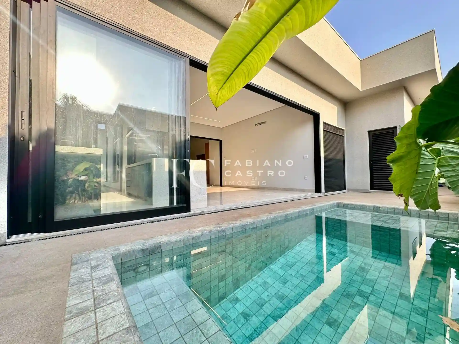 Casa de Condomínio com 3 quartos à venda, 210m² — foto 16 de 28