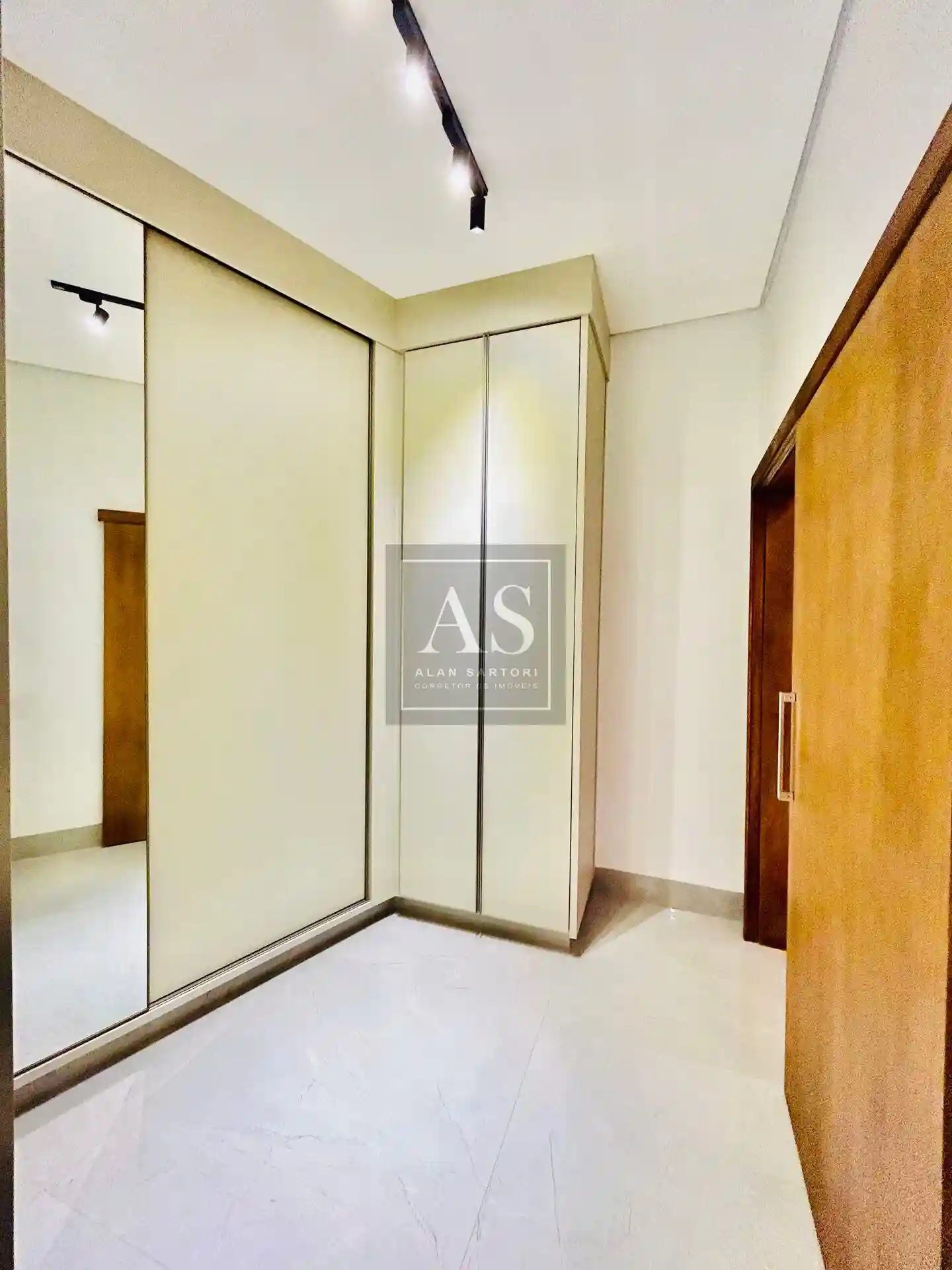 Casa de Condomínio com 3 quartos à venda, 226m² — foto 31 de 40