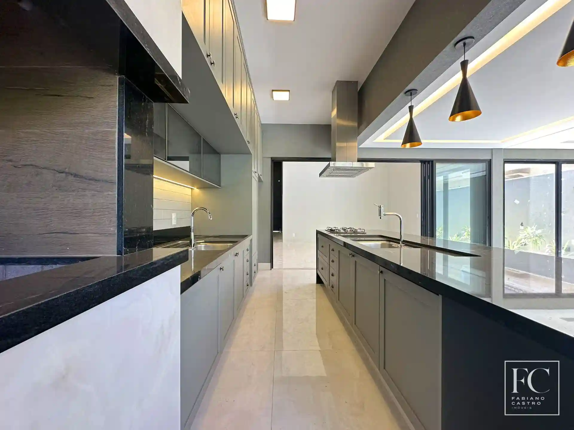 Casa de Condomínio com 4 quartos à venda, 275m² — foto 10 de 24