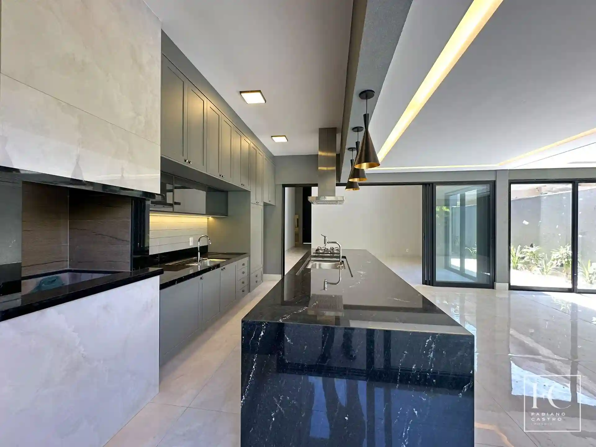 Casa de Condomínio com 4 quartos à venda, 275m² — foto 9 de 24