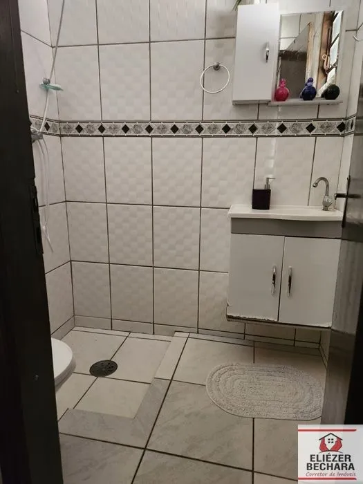 Casa à venda — foto 1 de 9