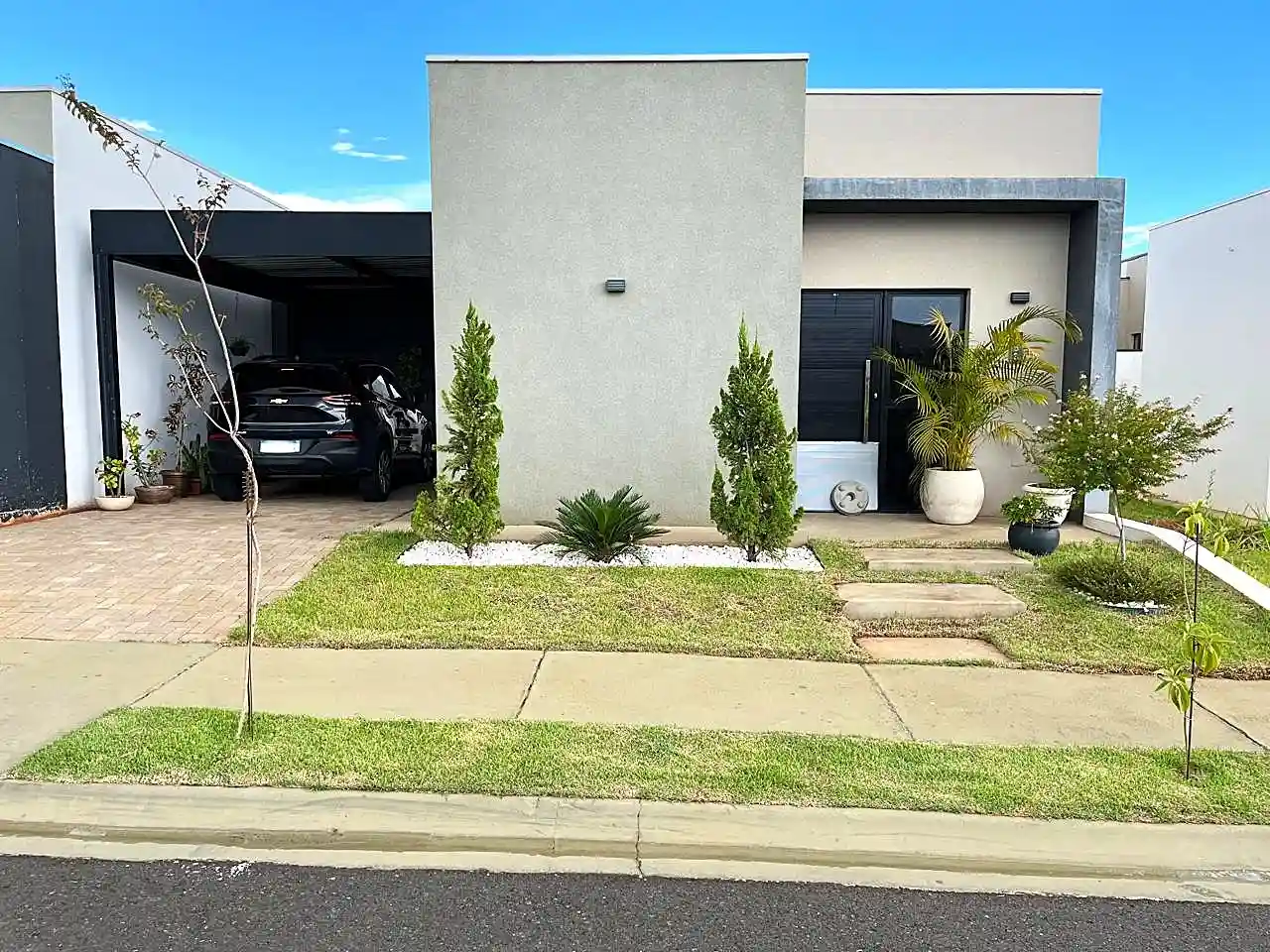 Casa de Condomínio com 3 quartos à venda, 200m² — foto 1 de 11